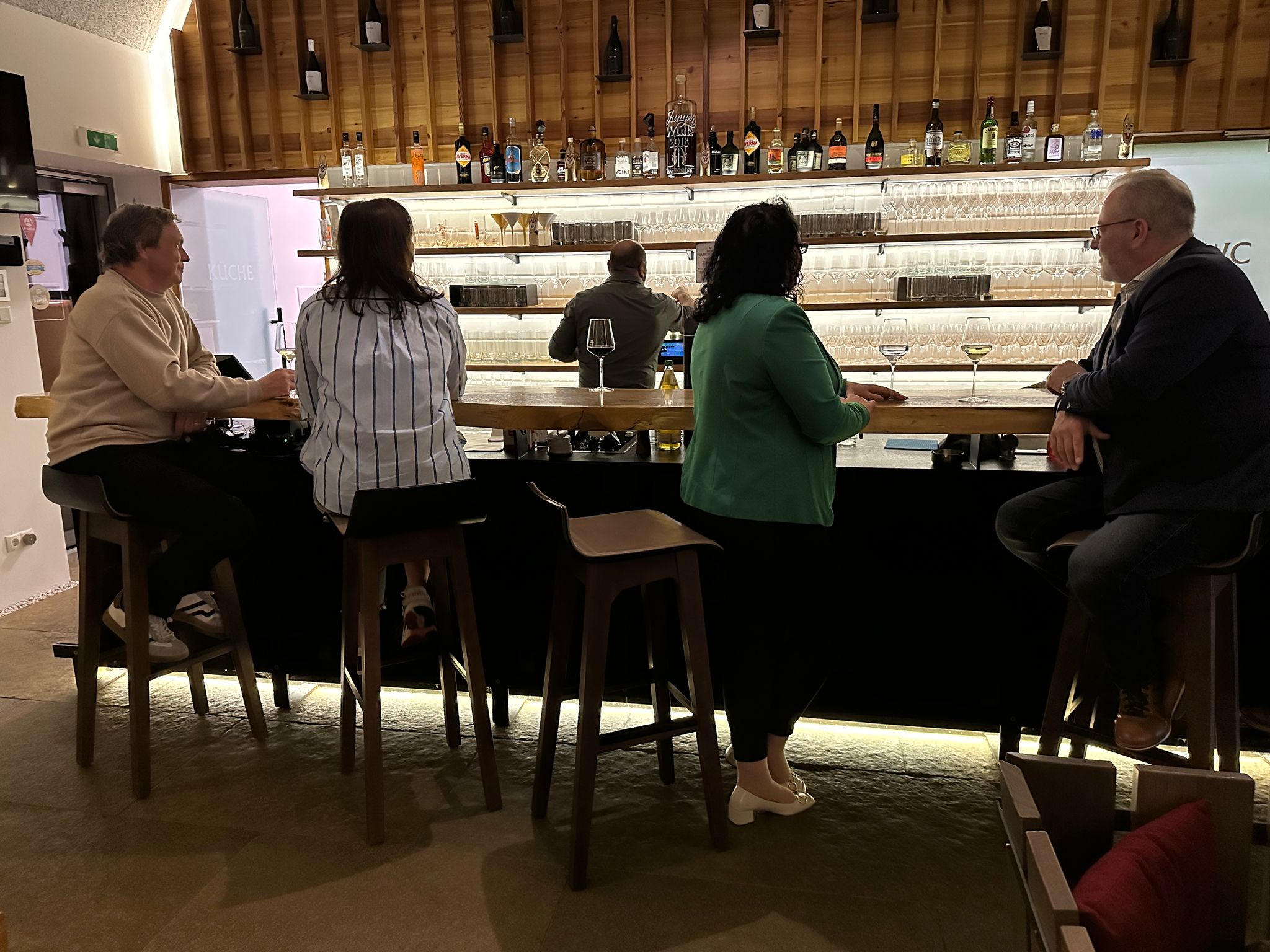 Buschenschank Wutte – Terrasse mit Blick über die Weinberge der Südsteiermark